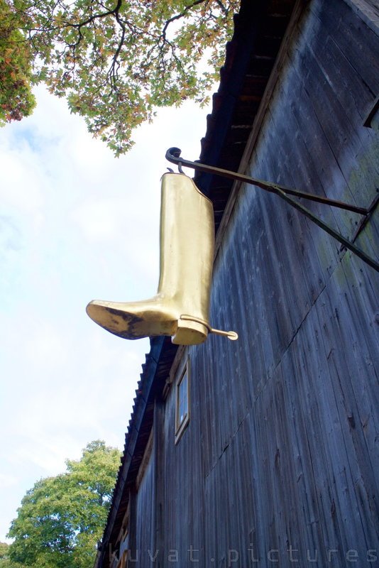 A gilded boot